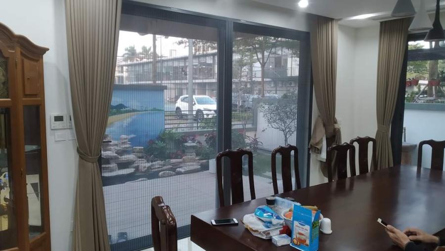 Cửa lưới chống muỗi bánh xe bằng đồng Cửa lưới chống muỗi bánh xe bằng đồng