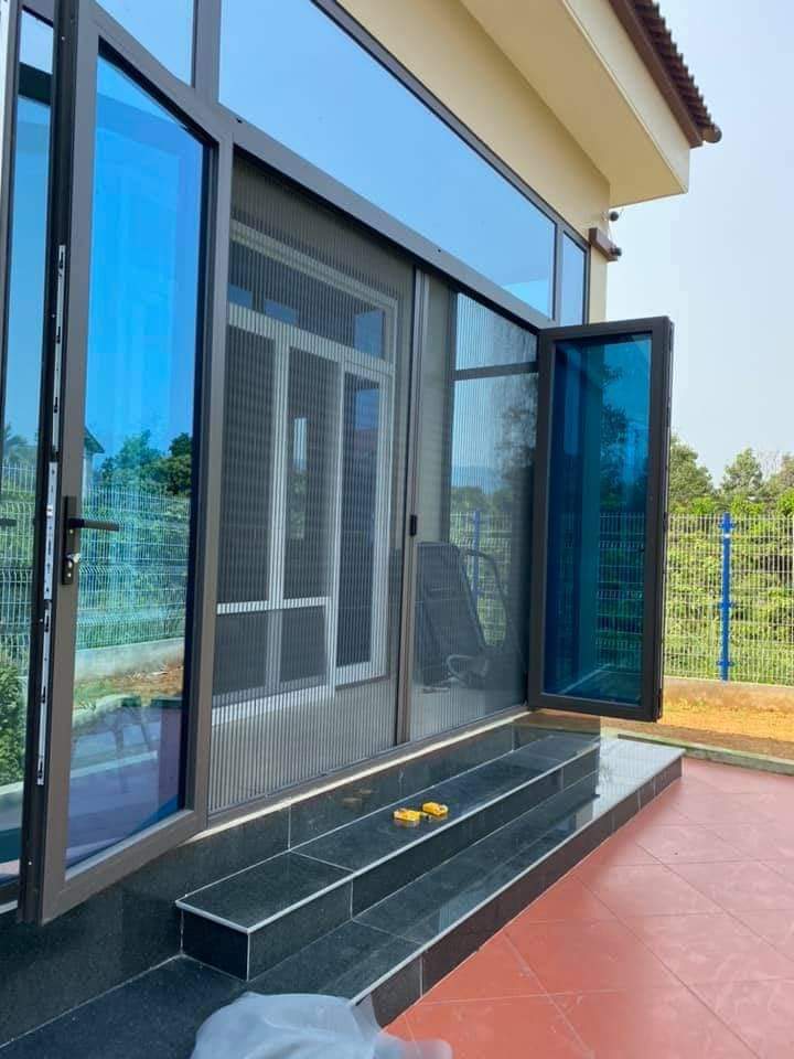 Cửa lưới chống muỗi bánh xe bằng đồng Cửa lưới chống muỗi bánh xe bằng đồng