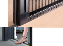 Cửa lưới chống muỗi dạng xếp không ray dưới bánh xe đồng