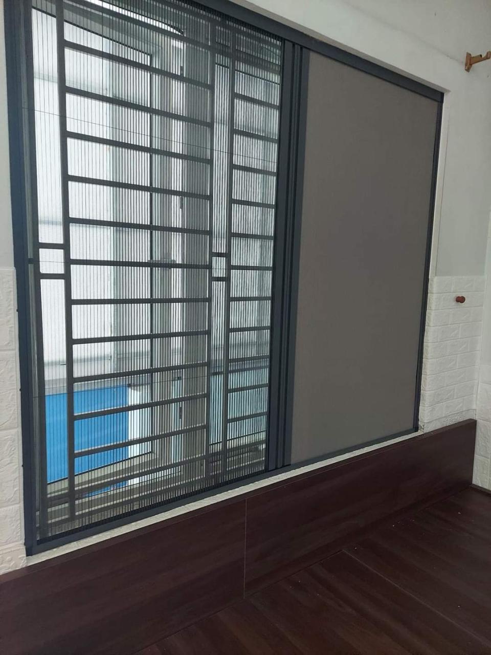 Cửa lưới chống muỗi kết hợp lưới và rèm