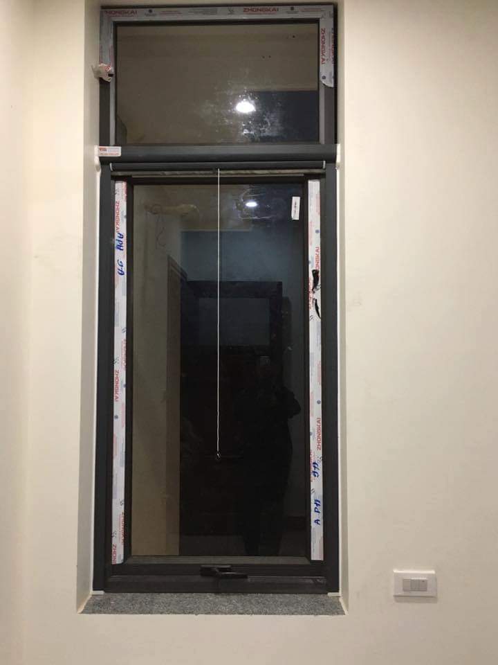 Cửa lưới chống muỗi tự cuốn Cửa lưới chống muỗi tự cuốn