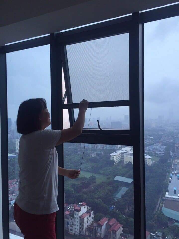 Cửa lưới chống muỗi tự cuốn Cửa lưới chống muỗi tự cuốn