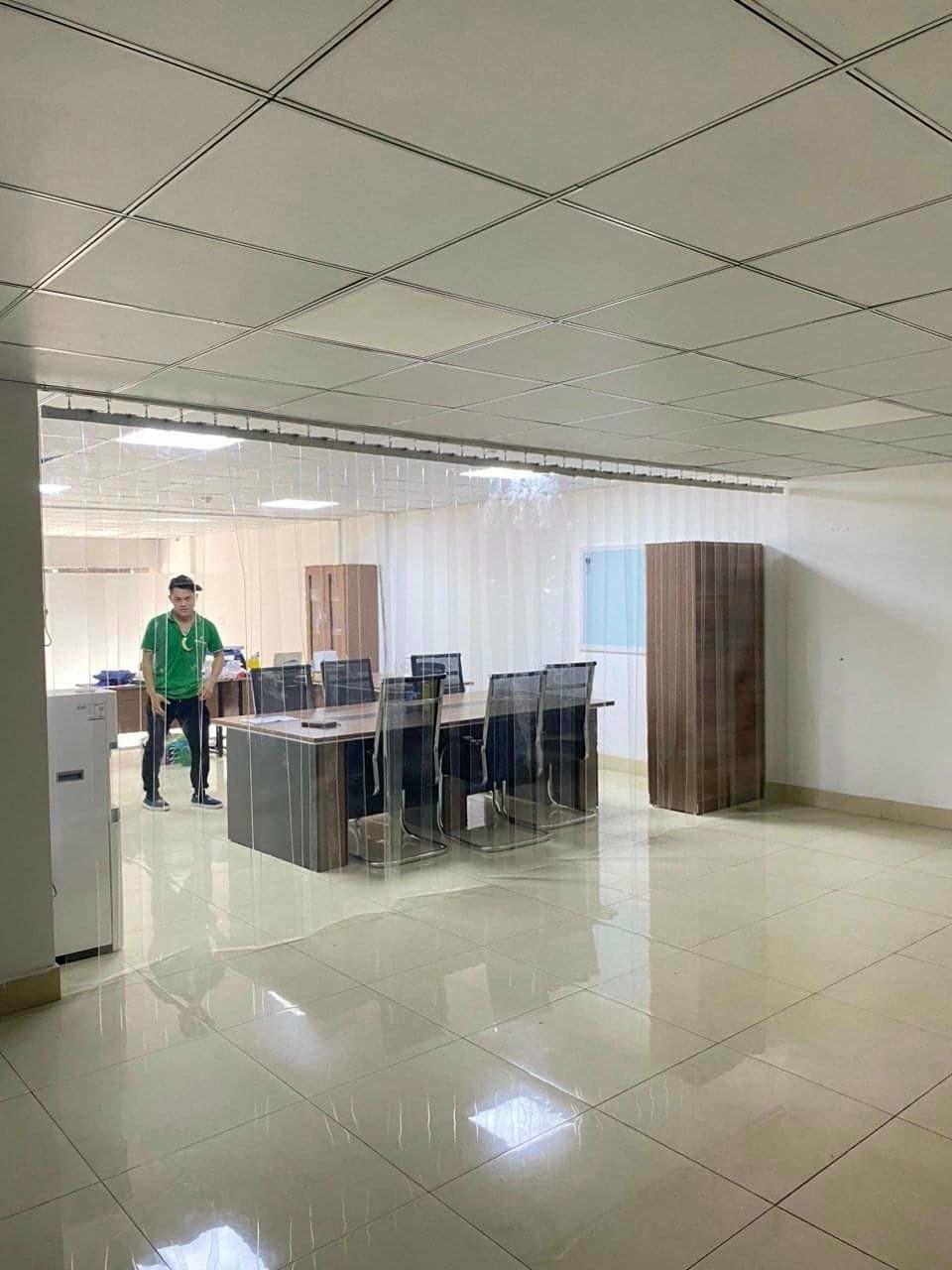 Rèm vách ngăn nhựa cố định trong suốt Rèm vách ngăn nhựa cố định trong suốt