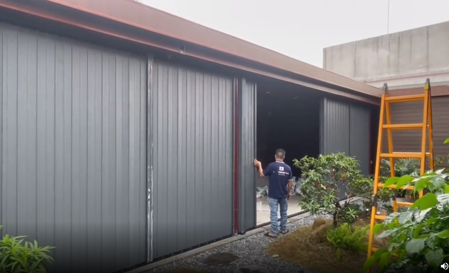 Cửa xếp lá nhôm cao cấp 6